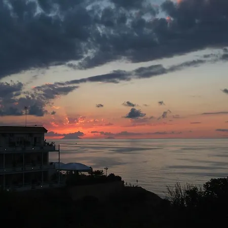 Valemare Hotel
