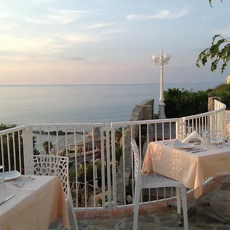 Hotel Valemare 3*